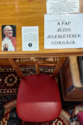 Egy szeretetteljes szó, mosoly, hír, híradás, tudósítás...