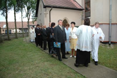 Együtt az első szent magyar család ereklyéi...
