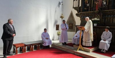 Isten küld tinéktek...